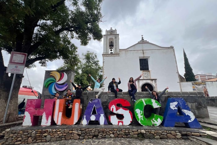 Mexico City: Basaltic Prisms, Peña del Aire, and Huasca