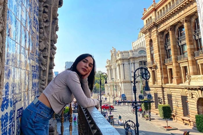 Mexico City Centro Historico Walking Tour with Hidden Gems