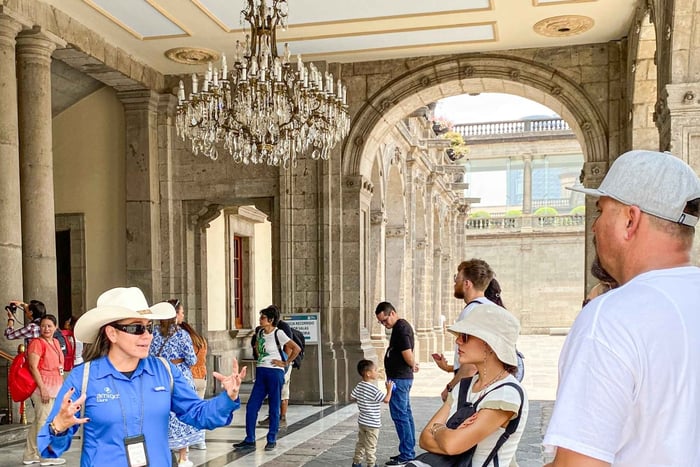 Mexico City: Chapultepec Castle and Anthropology Museum Tour