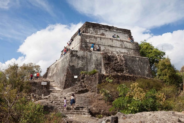 Mexico City: Day Trip to Tepozteco Pyramid & Magical Village