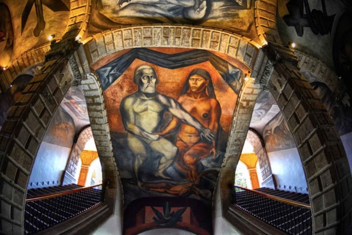 Mexico City: Expert‑Led Historical Walking Tour (PhD Guide)