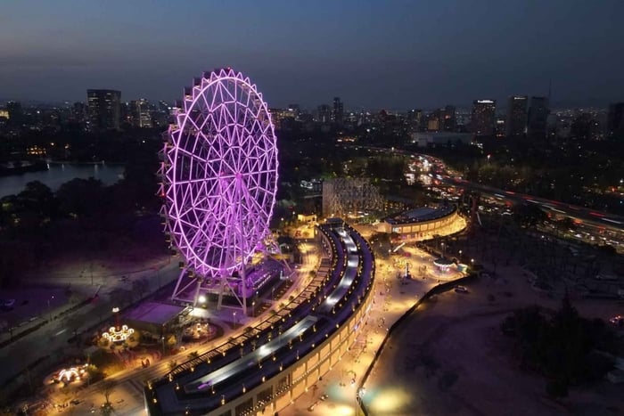 Ciudad de México: tour nocturno y vuelta en la noria Aztlán 360