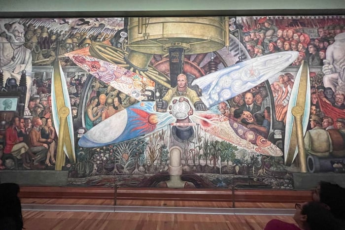 Mexico City: Palace of Fine Arts Guided Tour