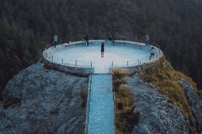 Mexico City Private Basaltic Prisms Tour: Magical Fountains