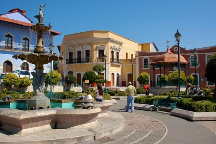 Mexico City: Private Magic Towns & Basaltic Prisms Tour