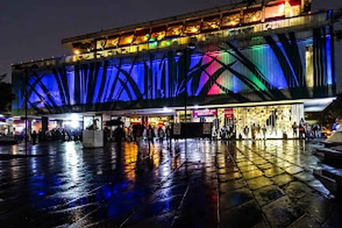 メキシコシティ：ガイド付きプライベートナイトツアー＆送迎サービス