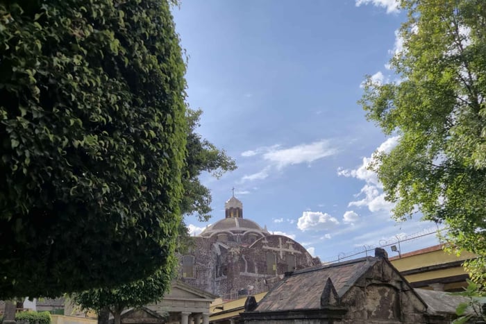Mexico City: San Fernando Cemetery Guided Walking Tour