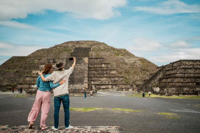 Ciudad de México: tour a Teotihuacán y el santuario de Guadalupe con almuerzo