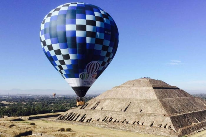Mexico City: Teotihuacan Hot Air Balloon Ride with Transfer