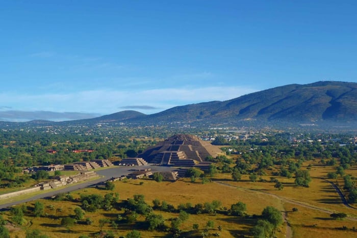 Mexico City: Teotihuacan, Tlatelolco & Basilica of Guadalupe