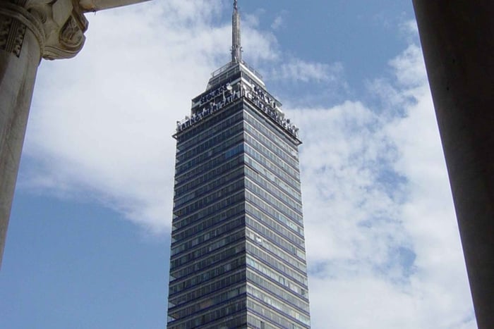 Ciudad de México: Entrada a la Torre Latinoamericana por MIRADOR