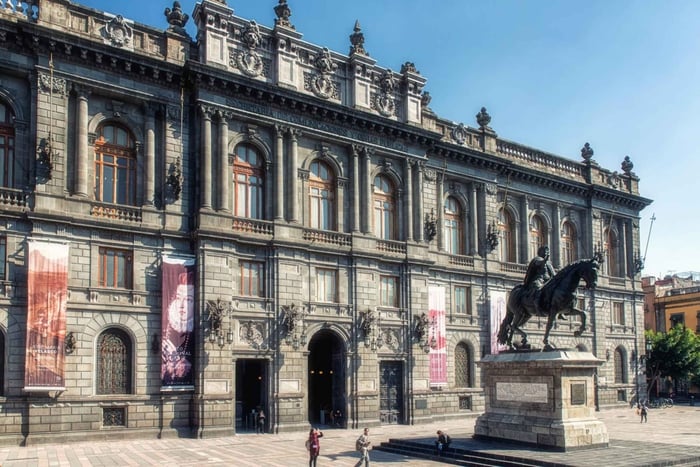 National Art Museum & Metropolitan Cathedral Private Tour