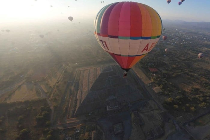 Teotihuacan: Hot Air Balloon Ride with Optional Transfers