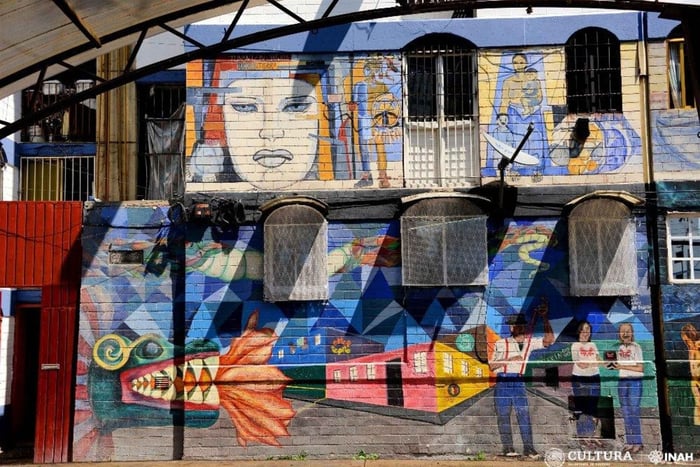 Tepito: Guided walking tour, taste local food, hear legends about the neighborhood