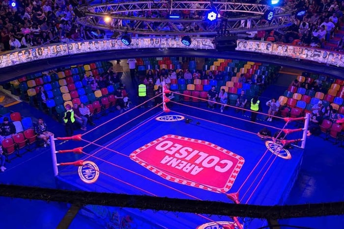 Serate di lotta nell'arena Coliseo