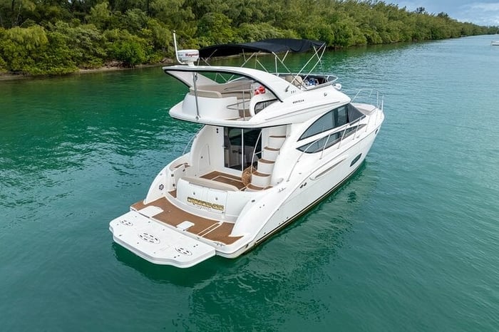 42 to 46 Ft Private Yacht Miami, rent for 2 or 4 hours, 13 ppl