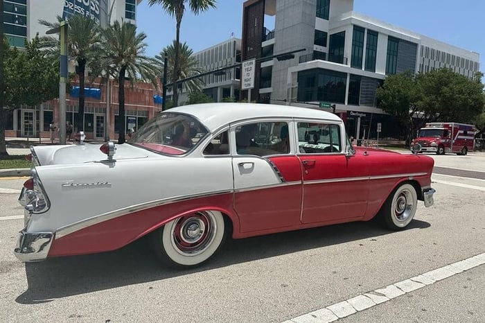Classic Car Tour around Miami