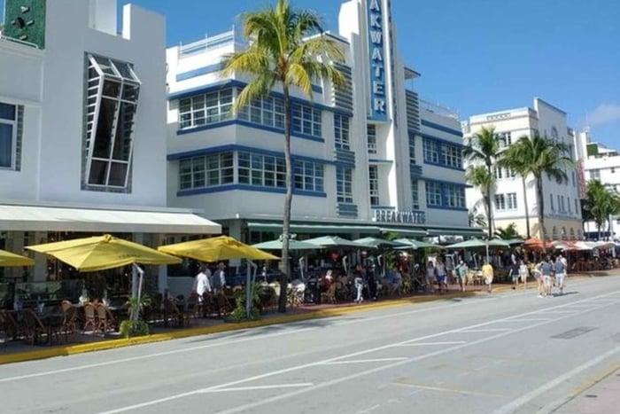 Miami : Must-See Attractions Private Car Tour with a Guide