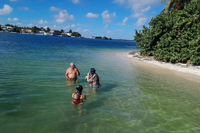 Snorkel adventure & Sandbar Trip