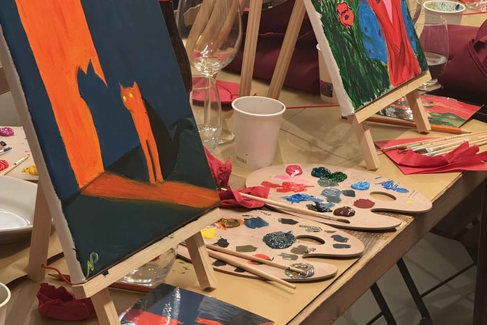 Art and Wine Lab painting experience in Venice and Milano