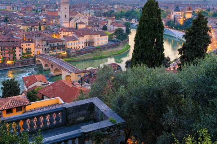 By train from Milan: self-guided tour in Verona