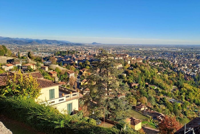 E-bike tour to discover Bergamo