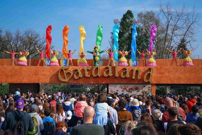 De Milão: Ingresso para o Parque Gardaland com trem e shuttle