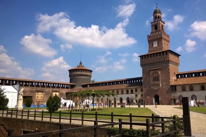 Milan 3–Hour Cultural Bike Tour
