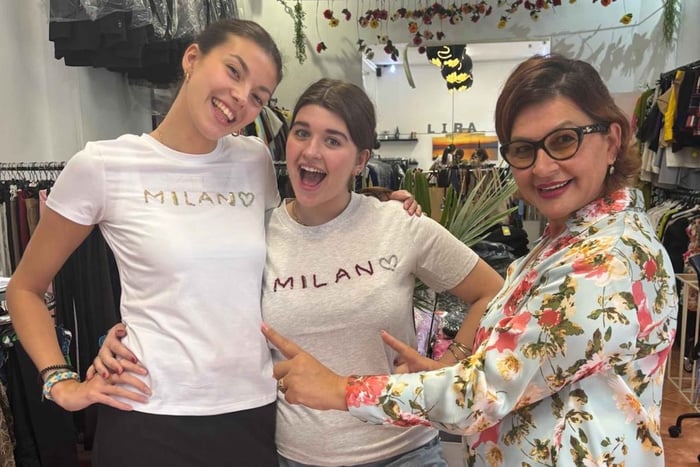 Milan: Artisan Embroidery Experience - Create your T-shirt