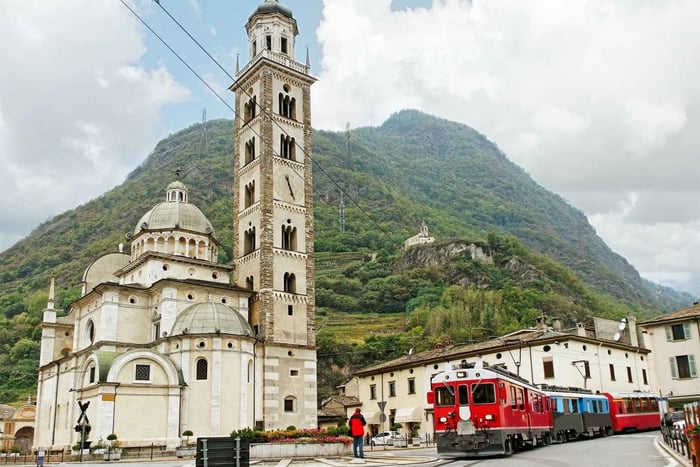 Milan: Bernina red train journey and St Moritz day tour