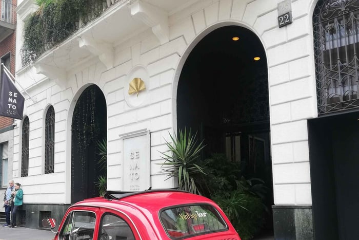 Milan: Grand Tour by Vintage Red Fiat 500 (4 Hs, 4 stops)