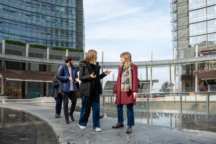Milan: Isola District Walking Tour with Food Tastings