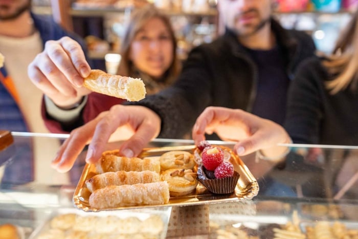 Milan: Street Food Tour with a Full Italian Food Experience