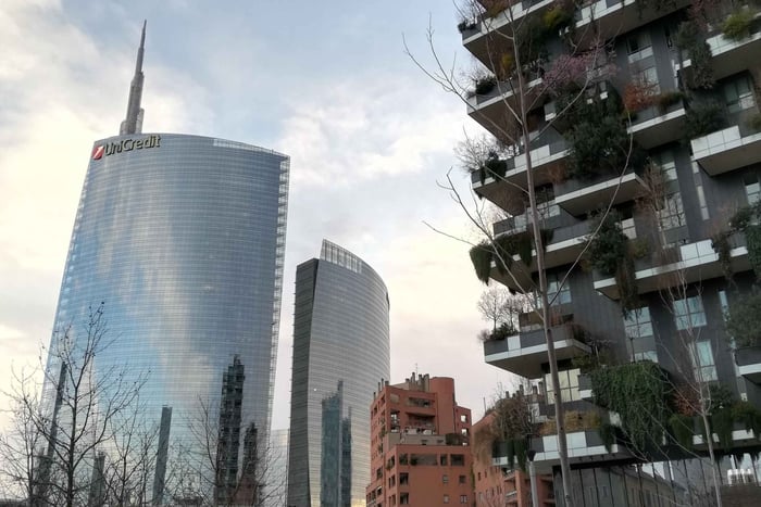 Milan's Scenic Contemporary Views & Secret Gems Tour