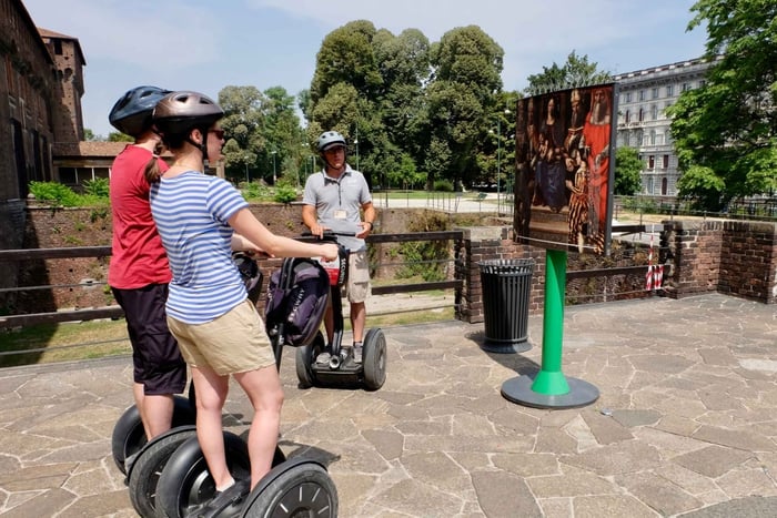 Милан: Экскурсия SEGWAY с живым гидом 3 часа с половиной