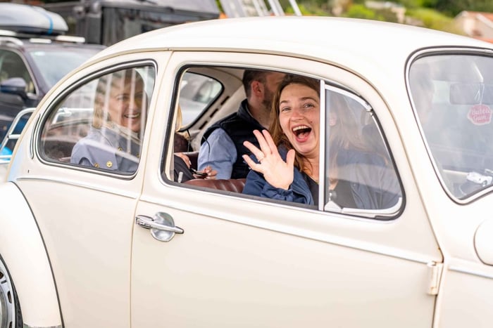 Bar: tour privado de 3 horas en coche clásico con visita al casco antiguo