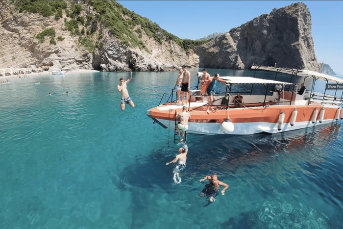 Boat Tour - Petrovac, St. Stefan, Hawaii, Budva, Queen's B.