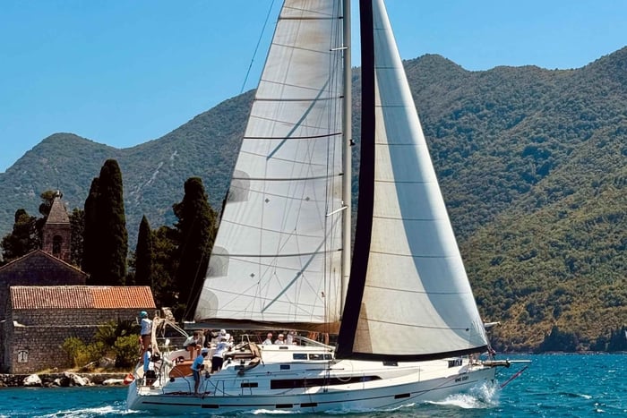 Boka Bay Sailing Experience with Drinks