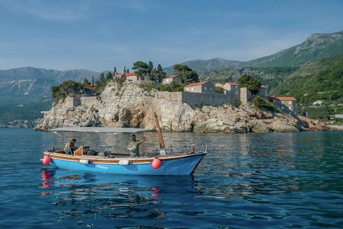 Budva: Family-Friendly Boat Tour with Snorkeling & Drinks
