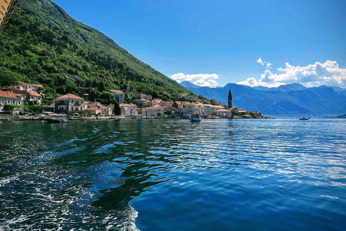 Dubrovnik: Private Tour to Montenegro, Kotor, and Perast