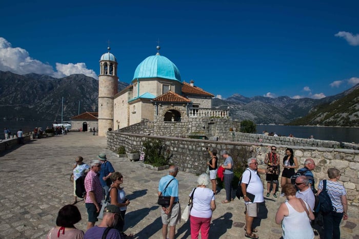 From Dubrovnik: Montenegro Highlights Day Tour