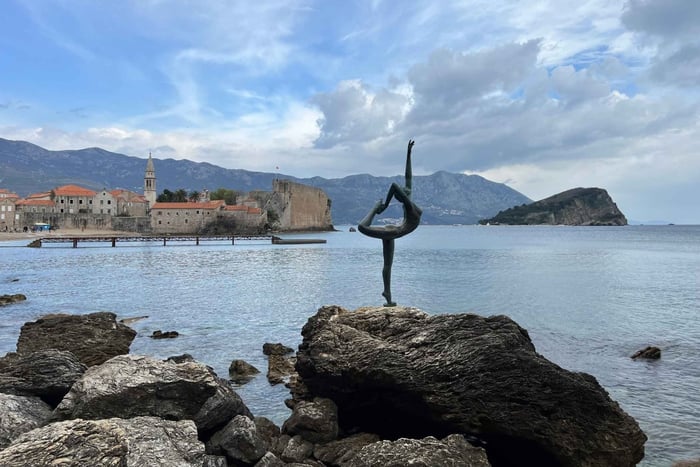 From Tirana: 4-Day Albania and Montenegro Tour