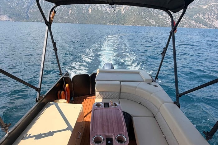 Kotor: Passeio de Catamarã de Luxo - Mergulho com SEA BOB + bebida