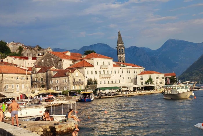 Kotor & Perast: Private Tour with Boat Trip & Oyster Lunch
