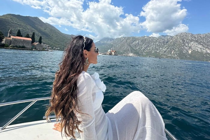 Kotor: Private Old Town Tour with Speedboat Ride to Perast