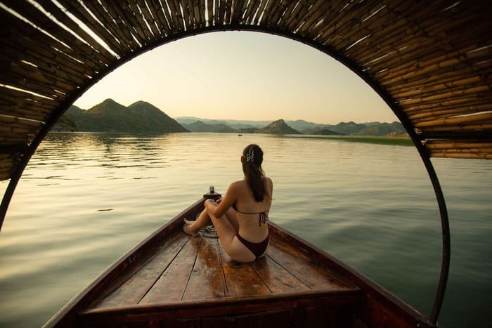 Lake Skadar: Guided Nature Cruise with Drinks