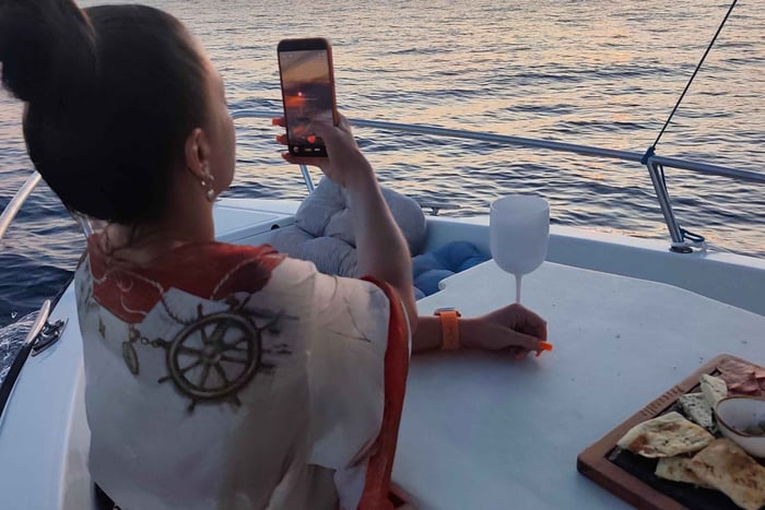 Montenegro, Bar: tour en barco privado, vino y comida casera
