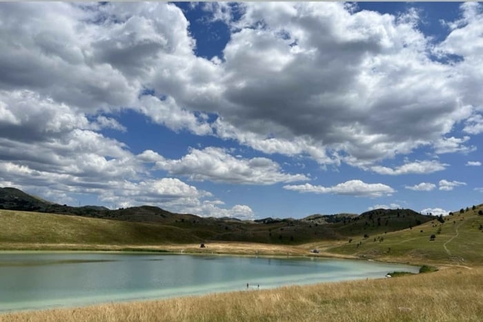 Excursión de 1 día en grupo reducido al Parque Nacional de Durmitor y al monasterio de Ostrog
