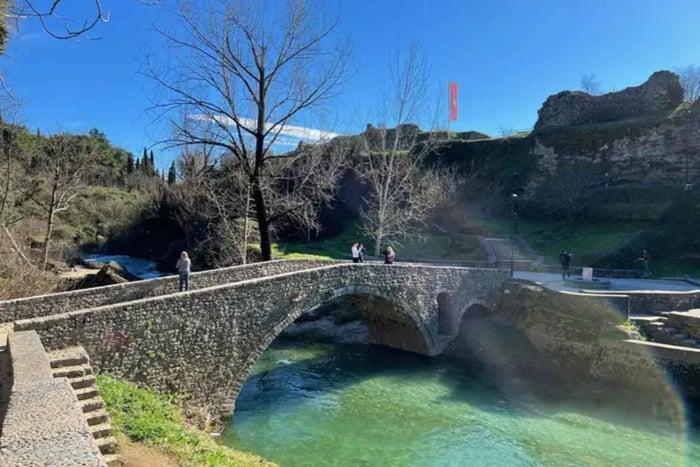 Podgorica: Stara Varoš, Bridges, and Highlights Walking Tour