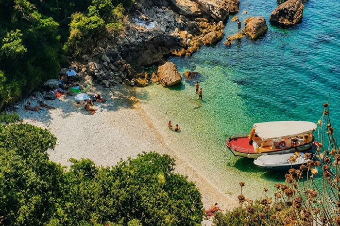 Ulcinj: Crystal Beach & Old Ulcinj Day Tour with Lunch